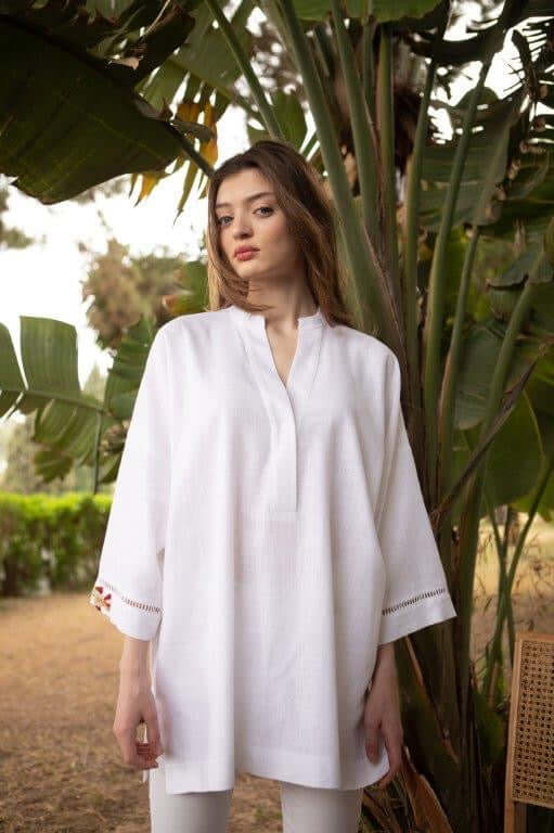 ASHAI Carine White Linen Tunic